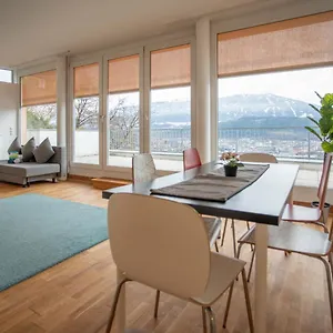 Hilltop I Free Parking Apartment